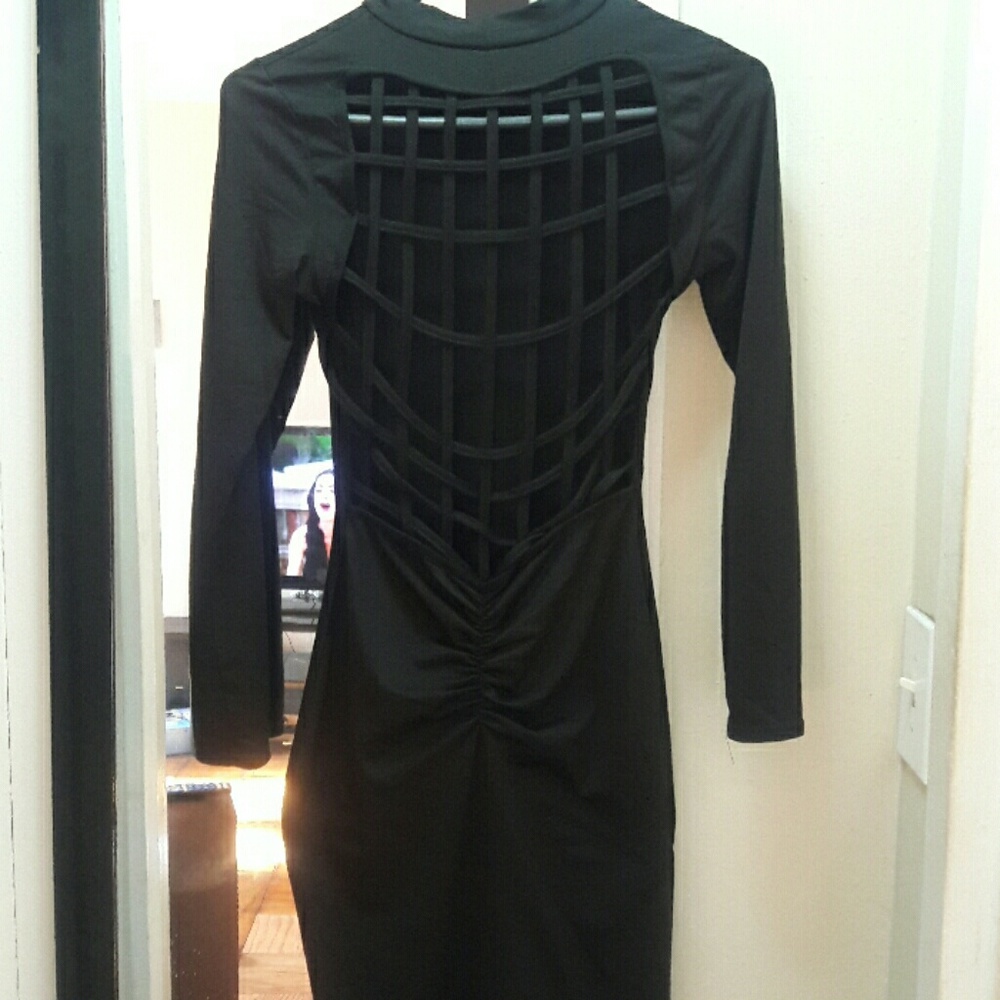 🚫SOLD🚫 Caged back midi dress